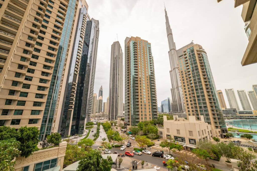 Apartment First Class 2br With Burj Khalifa & Fountain View Dubai