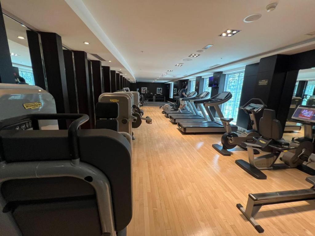 Apartment First Class 2br With Burj Khalifa & Fountain View Dubai
