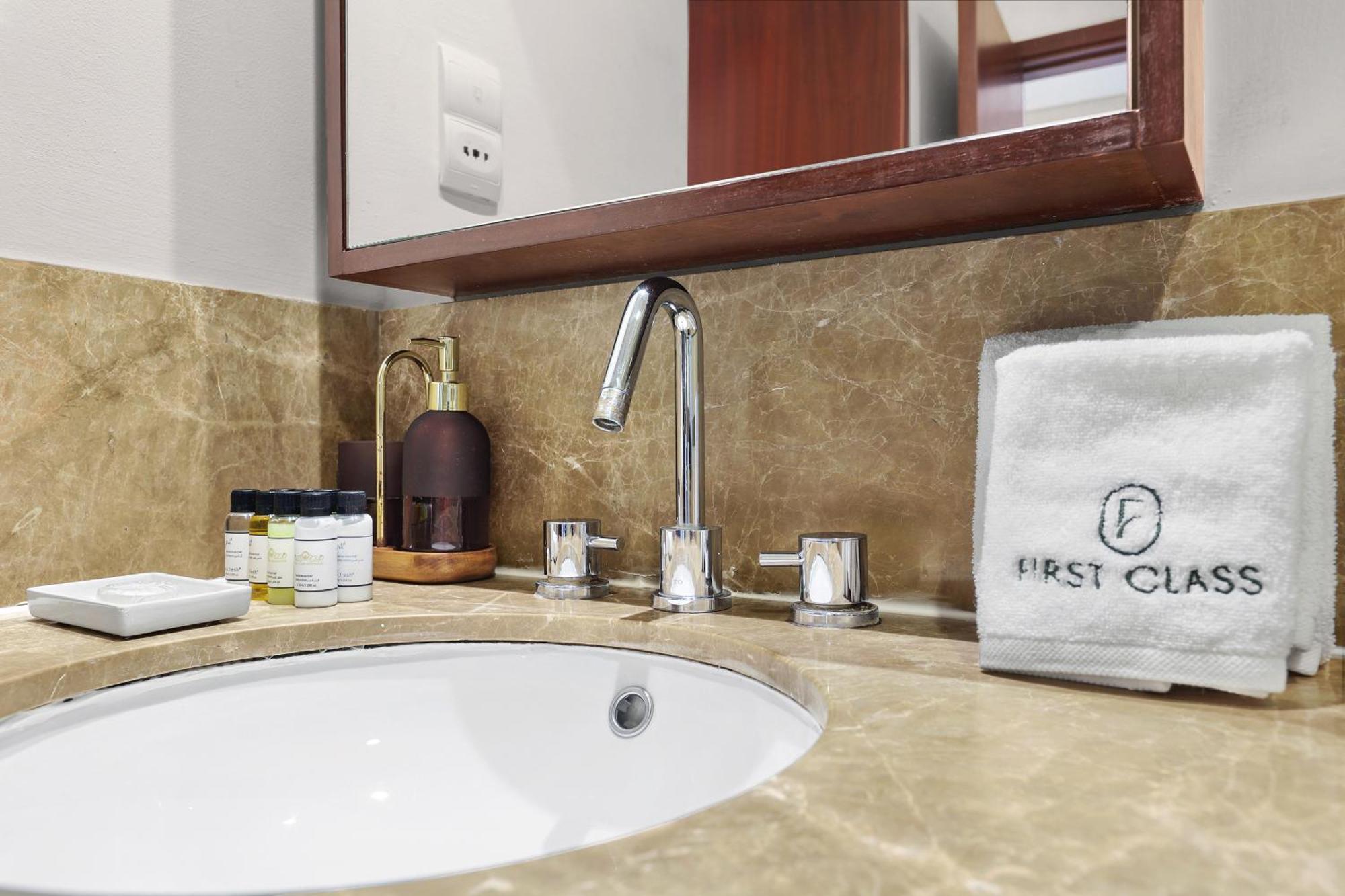Apartment First Class 2br With Burj Khalifa & Fountain View *