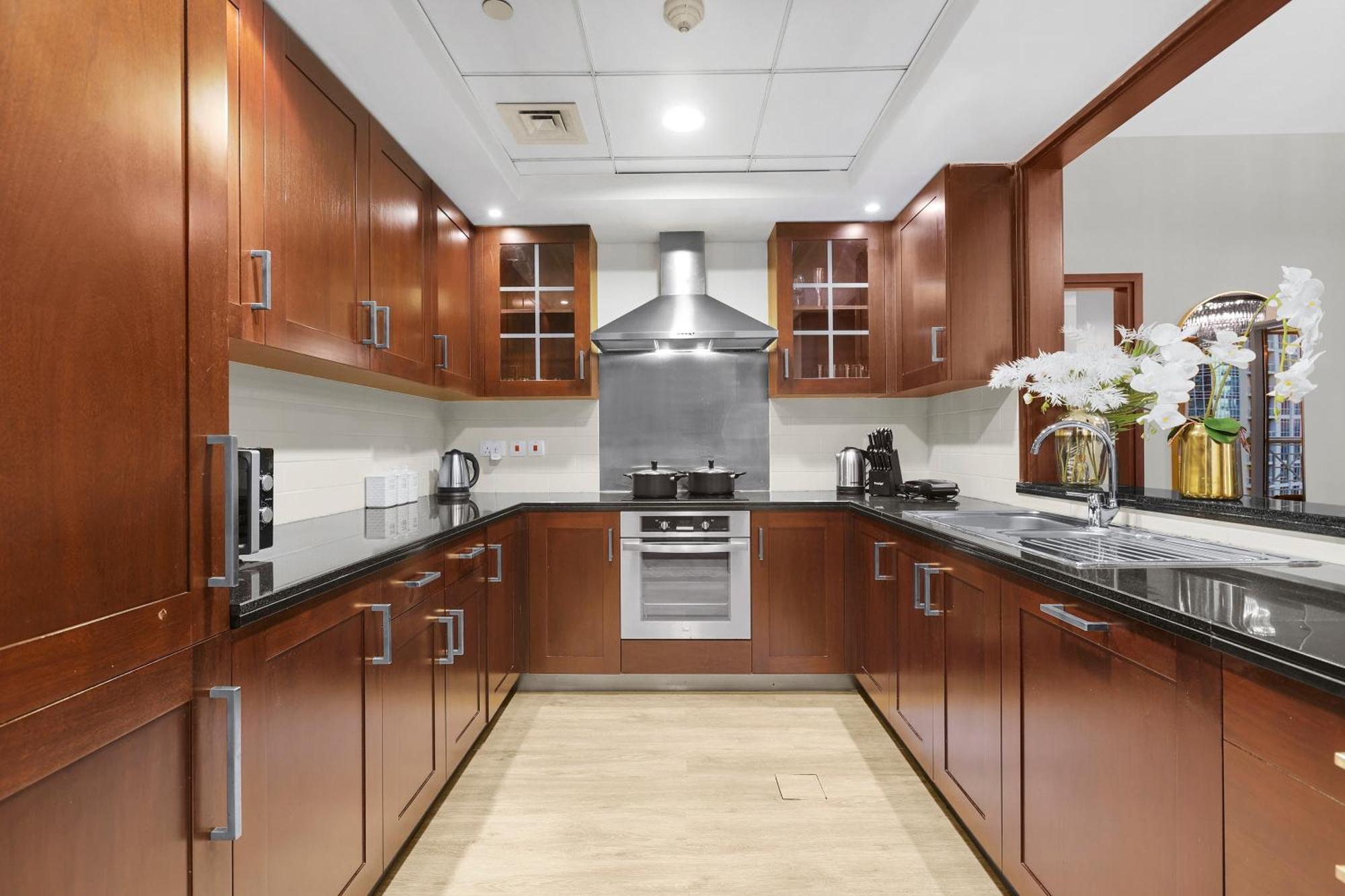 First Class 2br With Burj Khalifa & Fountain View Apartment Dubai